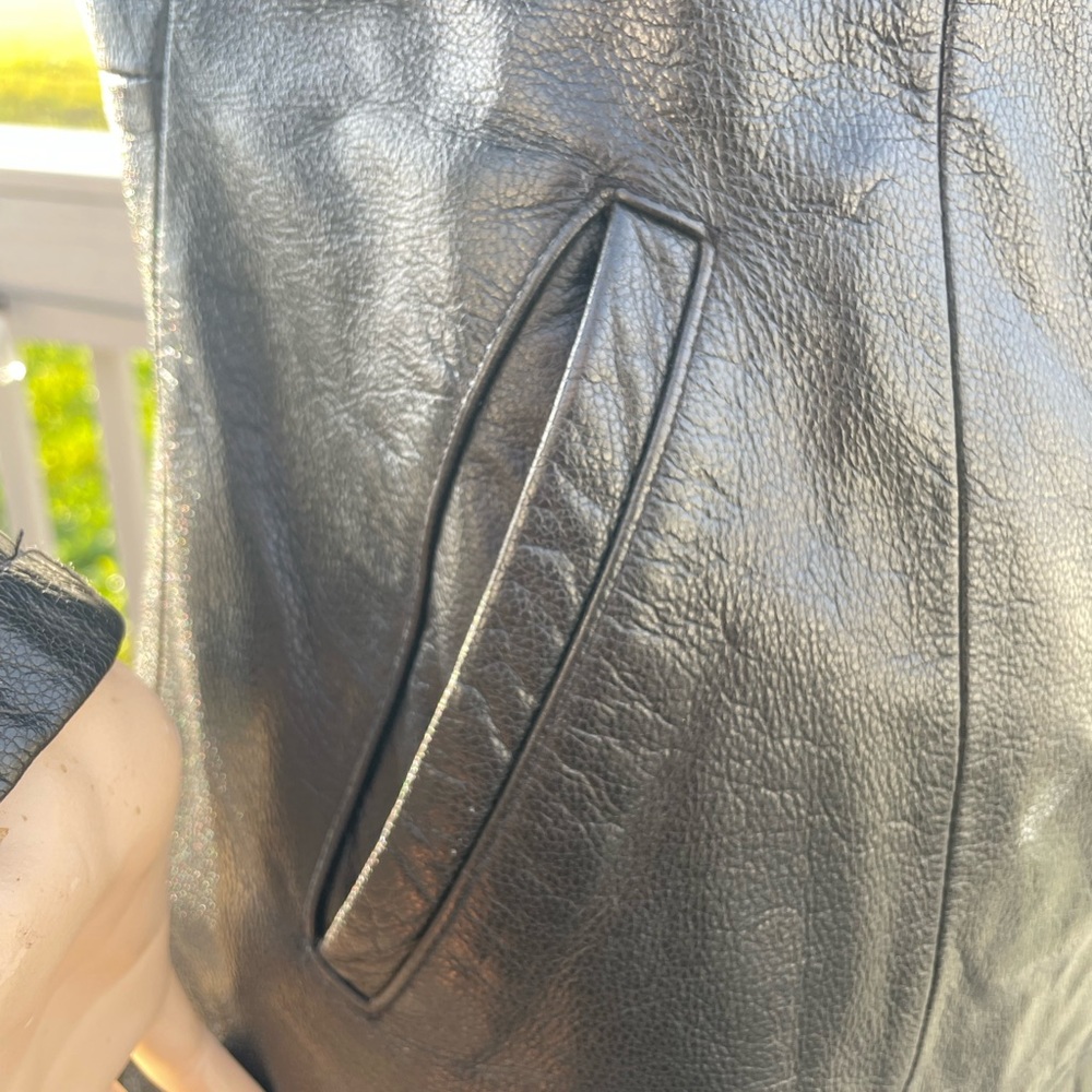 Leather jacket - Picture 6 of 10